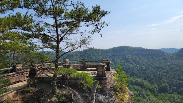 Chimney Top Rock and Princess Arch in Red River Gorge