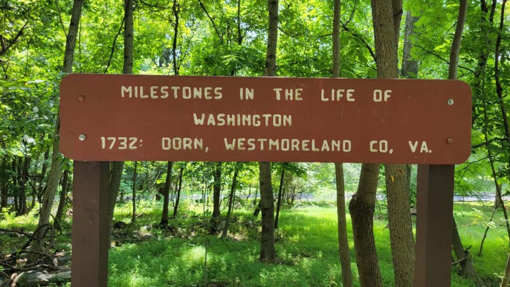 Milestone sign seen along the Appalachian Trail to the Washington Monument.