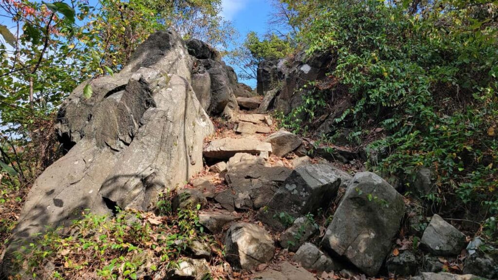 stones make up pseudo steps up to an overlook at monocacy Hill