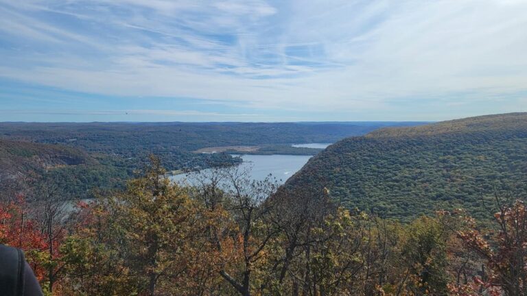 Looking south towards the Hudson River from Storm King State park